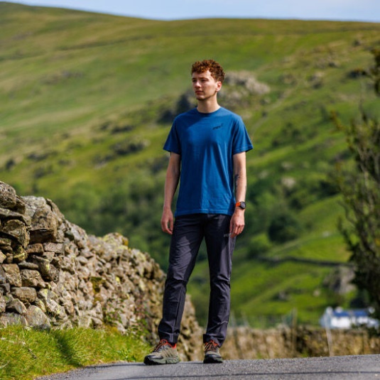 Inov-8 Navy Grafik T-shirt Kurzarm ''forged'' Herren